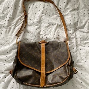 Louis Vuitton Messenger bag